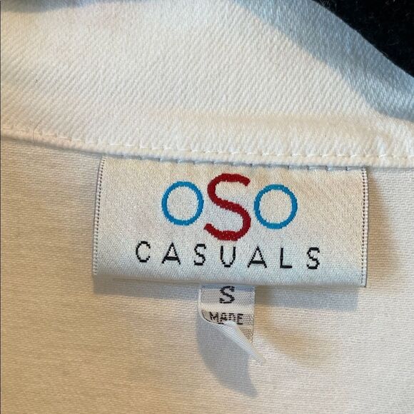 Classic White Denim Jacket for Women - Picture 3 of 4